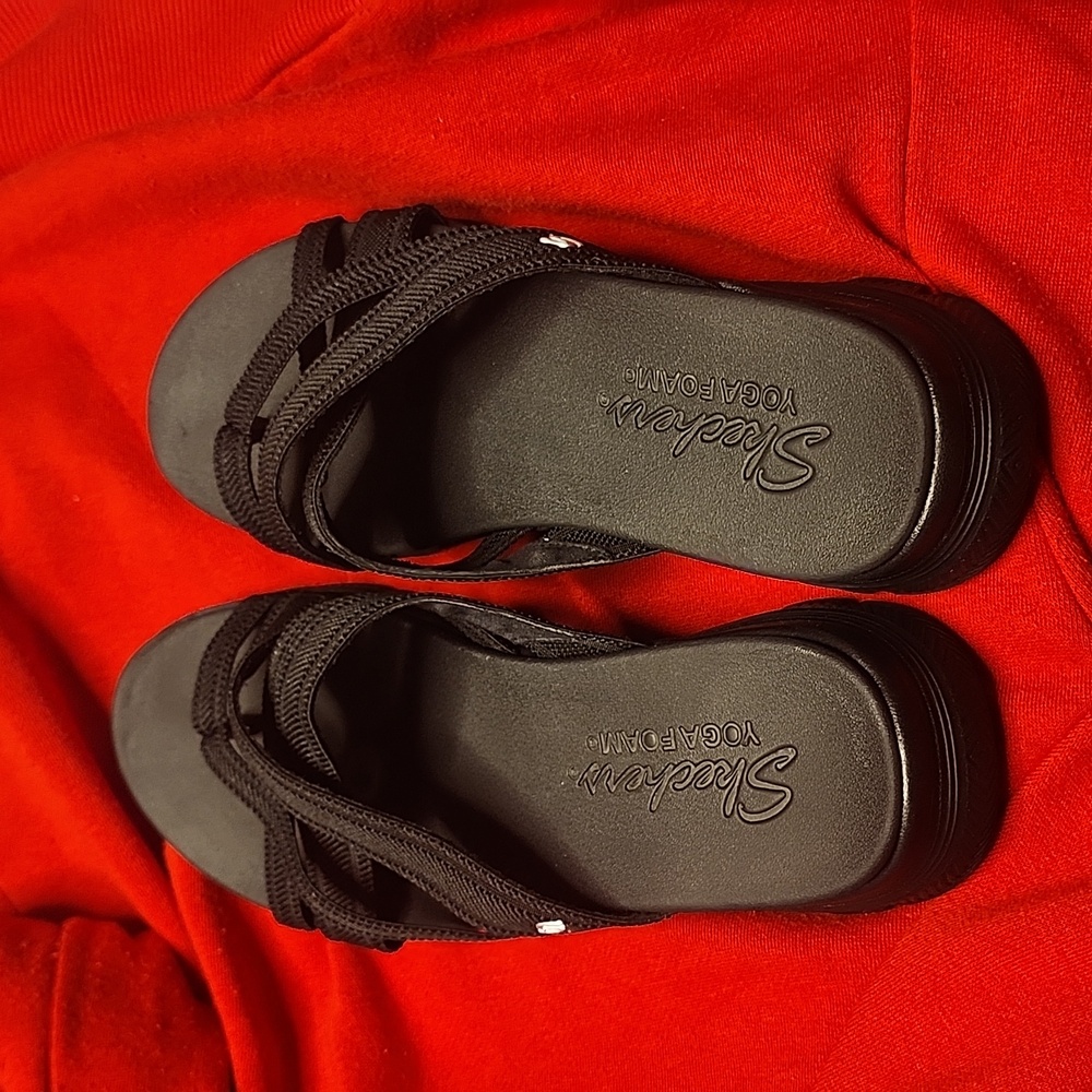 Sketchers sandals